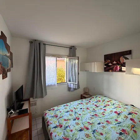 T2 En Rez De Jardin A 150m De La Avec Piscine Et Parking Apartamento Sainte-Maxime